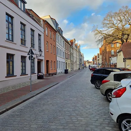 Walfisch Im Zentrum - Abc350 Wismar Exterior photo